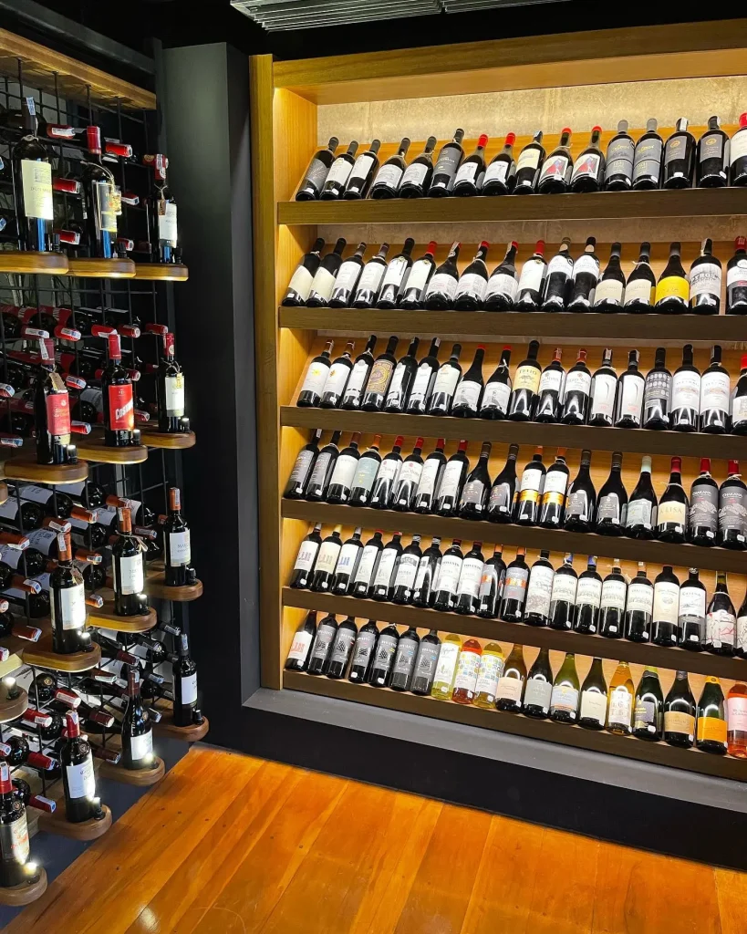 TINTO meats & wines - Wine Cellar