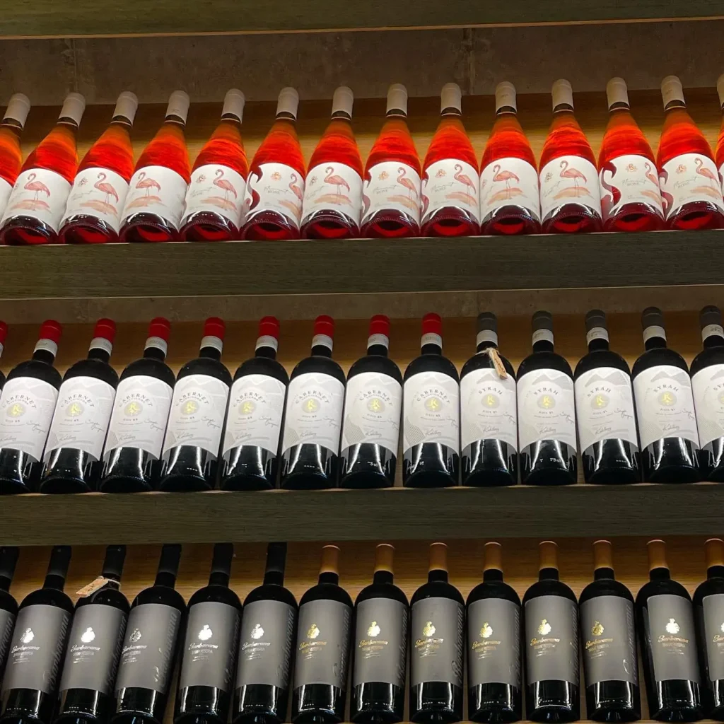 TINTO meats & wines - Wine Cellar