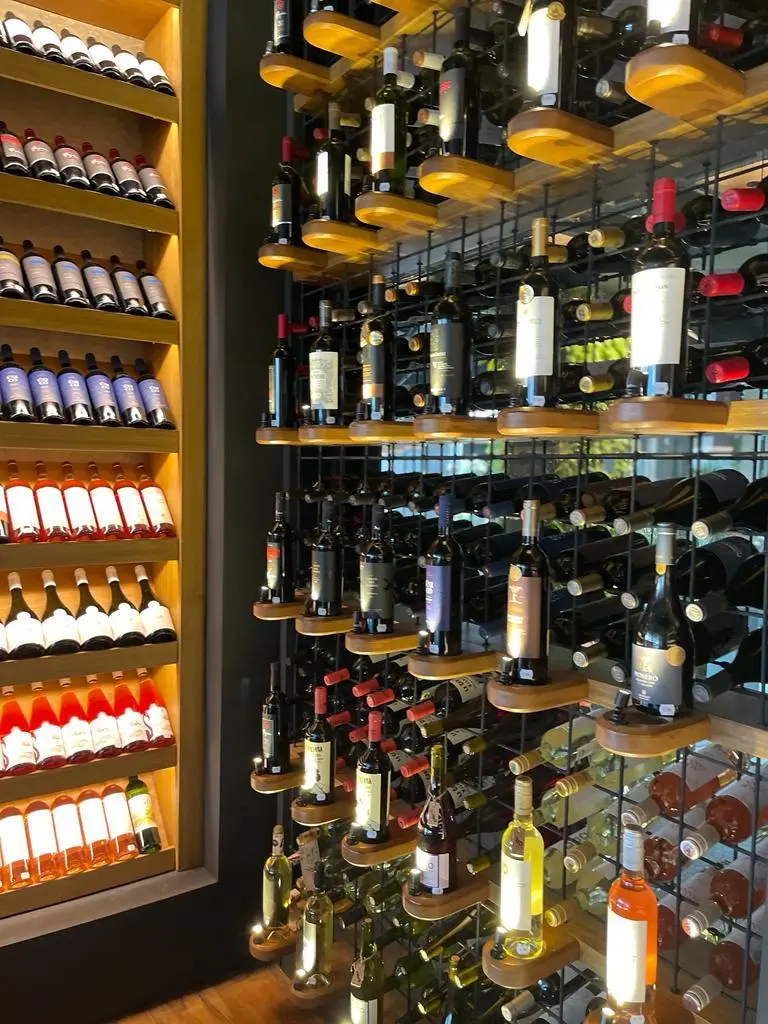 TINTO meats & wines - Wine Cellar