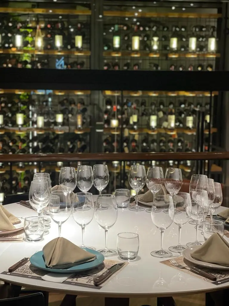 TINTO meats & wines - Wine Cellar
