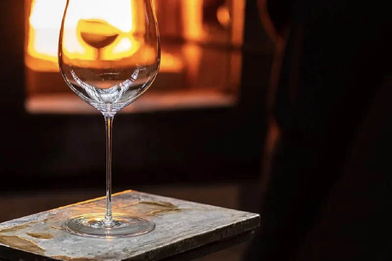 TINTO meats & wines - Distributors for BOLIVIA of RIEDEL